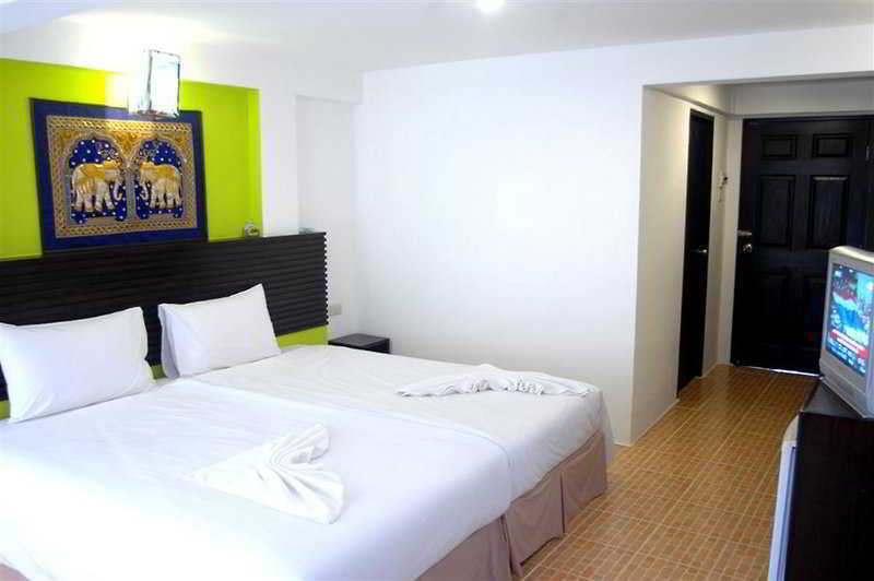 Baboona Beachfront Living Pattaya Exterior foto
