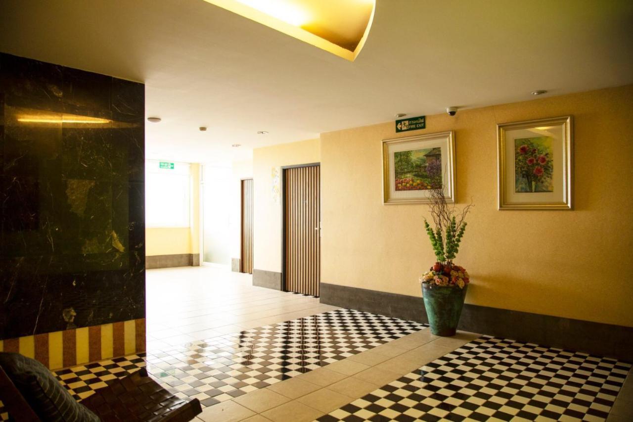 Baboona Beachfront Living Pattaya Exterior foto